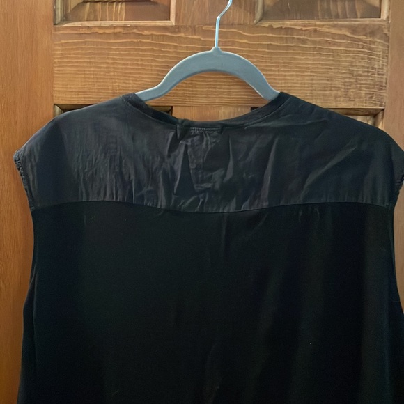 Black tee tank - Picture 2 of 4